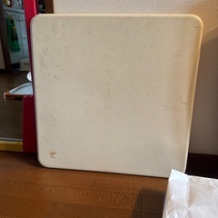 テーブル