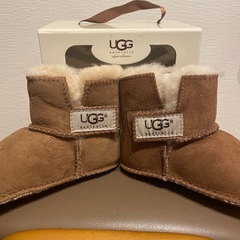 UGG ムートンブーツ　ベビー　　
