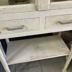 □ケビント 医療棚 ガラスキャビネット 飾り棚 レトロ シャビー□