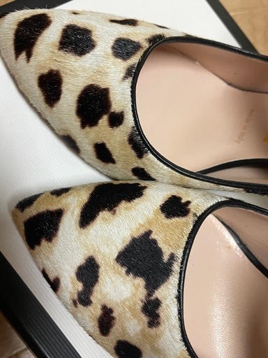GUCCIヒョウ柄パンプス