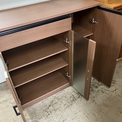 取引場所 南観音 I2411-503 キッチンキャビネット ダークブラウン 汚れキズあり 表層めくれありの画像