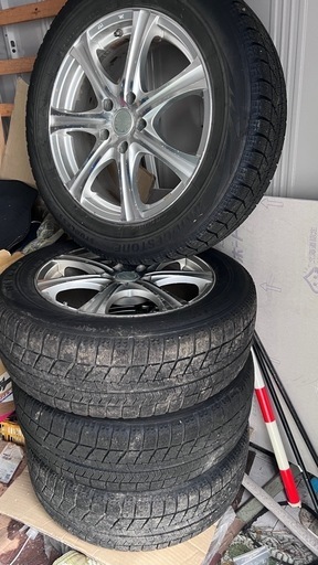 ブリザック215/60r17