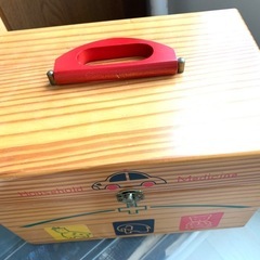 レトロな救急箱　BOX おもちゃ入れの画像