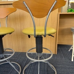 ◎回転する丸椅子 カウンター用 3脚セットの画像