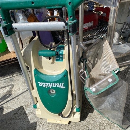 マキタ　芝刈り機