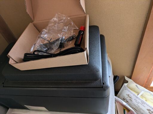 ポータブル保冷、冷凍庫