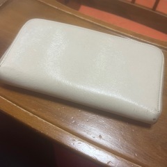 FENDI長財布白の画像