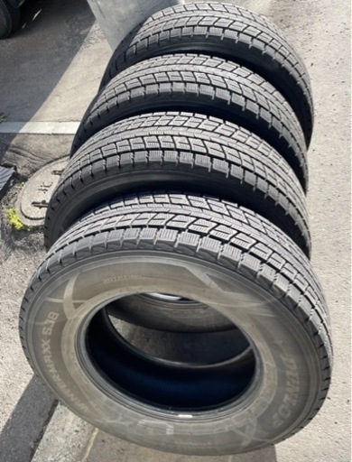 札幌★ジープラングラー 265 70 R17 スタッドレスタイヤ四本