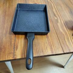 四角いフライパンの画像