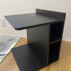 サイドテーブル