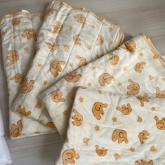 赤ちゃん用、ベビーベッド用布団の画像