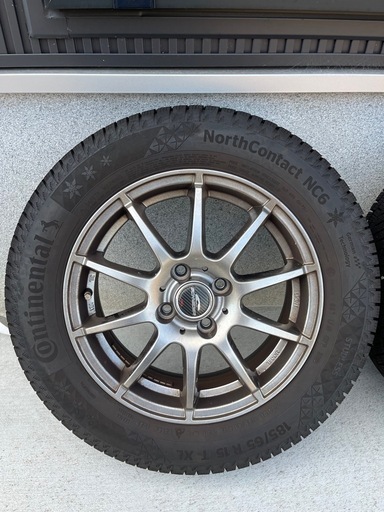 スタッドレスタイヤ