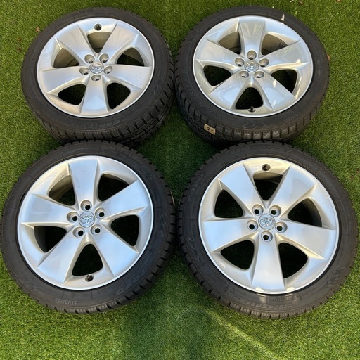 トヨタ純正　30 プリウス ツーリングホイール&国産スタッドレス