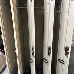 4人用　更衣ロッカーの画像