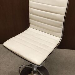オフィスチェア　白色
