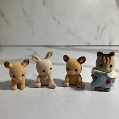 ☆値下げ☆I2411-512 シルバニアファミリー 2階だてようちえんバス＋森のなかよしようちえん＋チビ人形４体セット ※バラ売り不可 キズ、汚れ有 ※パーツ不揃いです(写真の物が全てです) 現状お渡しの画像