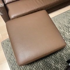 決まりました。LOWYA 3人掛け ソファ オットマン付きの画像