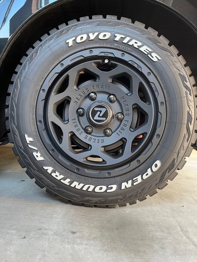 ハイエースホイール、タイヤセット