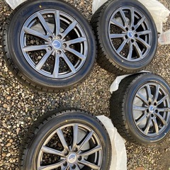 （話合い中）スタッドレスタイヤホイールセット　215/55R17