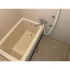 💞初期費用8万円！初月賃料無料✨敷金ゼロ✨礼金ゼロ✨仲介手数料ゼロ✨洗面所独立、エアコン付きの２LDK！駐車場１台無料✨ - 不動産