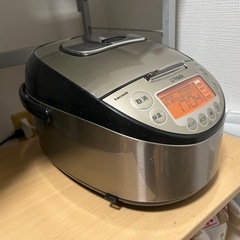 【引き渡しの方が決まりました】タイガー　炊飯器 5.5合炊き 【...