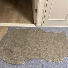 【引き取り予定者決定】ルームマット　玄関マット　滑り止め仕様　猫　グレー　ハチワレの画像