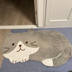 ルームマット　玄関マット　滑り止め仕様　猫　グレー　ハチワレ