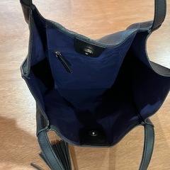 黒 レザー トートバッグ フリンジ付きの画像