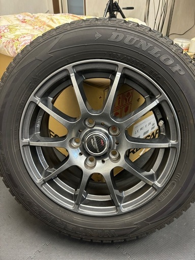 フリード用 ダンロップ スタッドレス アルミ付き