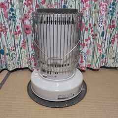 トヨトミ石油ストーブ KS-67H ホワイト　2021年製の画像