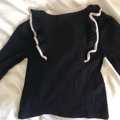 GRL 配色パイピングフリルニットトップスの画像