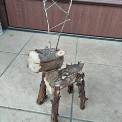 木で作ったトナカイ