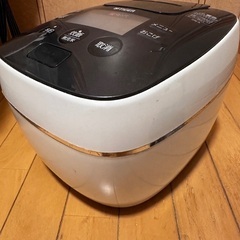 タイガー炊飯器　中古まだ使えますの画像