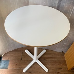 IKEA  BILLSTA　カフェテーブル　の画像