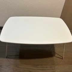 折りたたみ式テーブル（白）