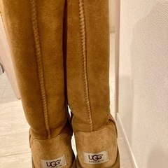 （決定しました）UGG  ムートンブーツ（ベージュ）