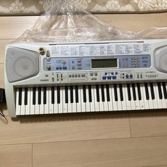 CASIO光ナビゲーション電子ピアノLK-180TV、スタンド付き