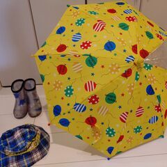 ベビー　雨傘、長靴（レインシューズ）１７cm、オシャレ帽子