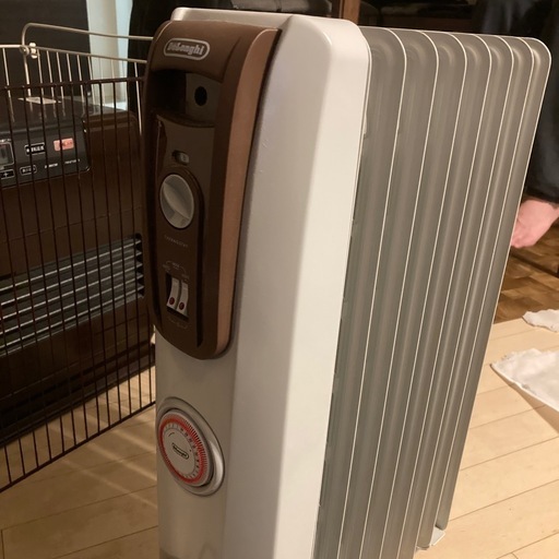 デロンギ　オイルヒーター