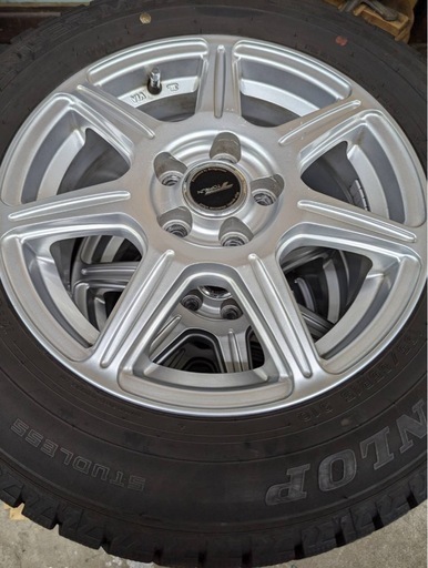 タイヤ　Dunlop winter max