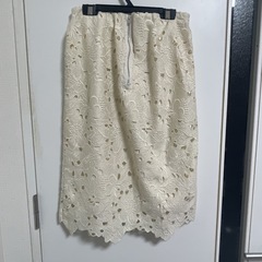 ハニーズの花柄レーススカートです☺️の画像