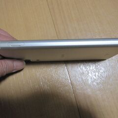 au AQUOS　season3　SHV48の画像