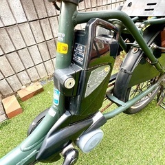 ㊗️パナソニック✨️Panasonic 電動アシスト自転車 ギュット・アニーズ 3人乗り対応 20型 内装3段変速 ディープグリーン BE-ENMA03 13.2Ahバッテリー付きの画像
