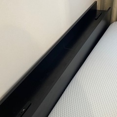 クイーンサイズベッドフレーム　ブラックの画像