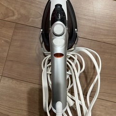 T-fal Tweety Jac Steam アイロン
