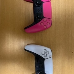 プレイステーション5＋コントローラー2つの画像
