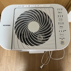 アイリスオーヤマ　除湿衣類乾燥機　サーキュレーターの画像