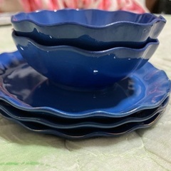 小鉢と取り皿のセットの画像