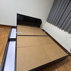 お話中ダブルベッドフレーム