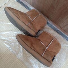 キッズ 20cm 21cm  女の子 ボア ムートン ヒール ショートブーツの画像